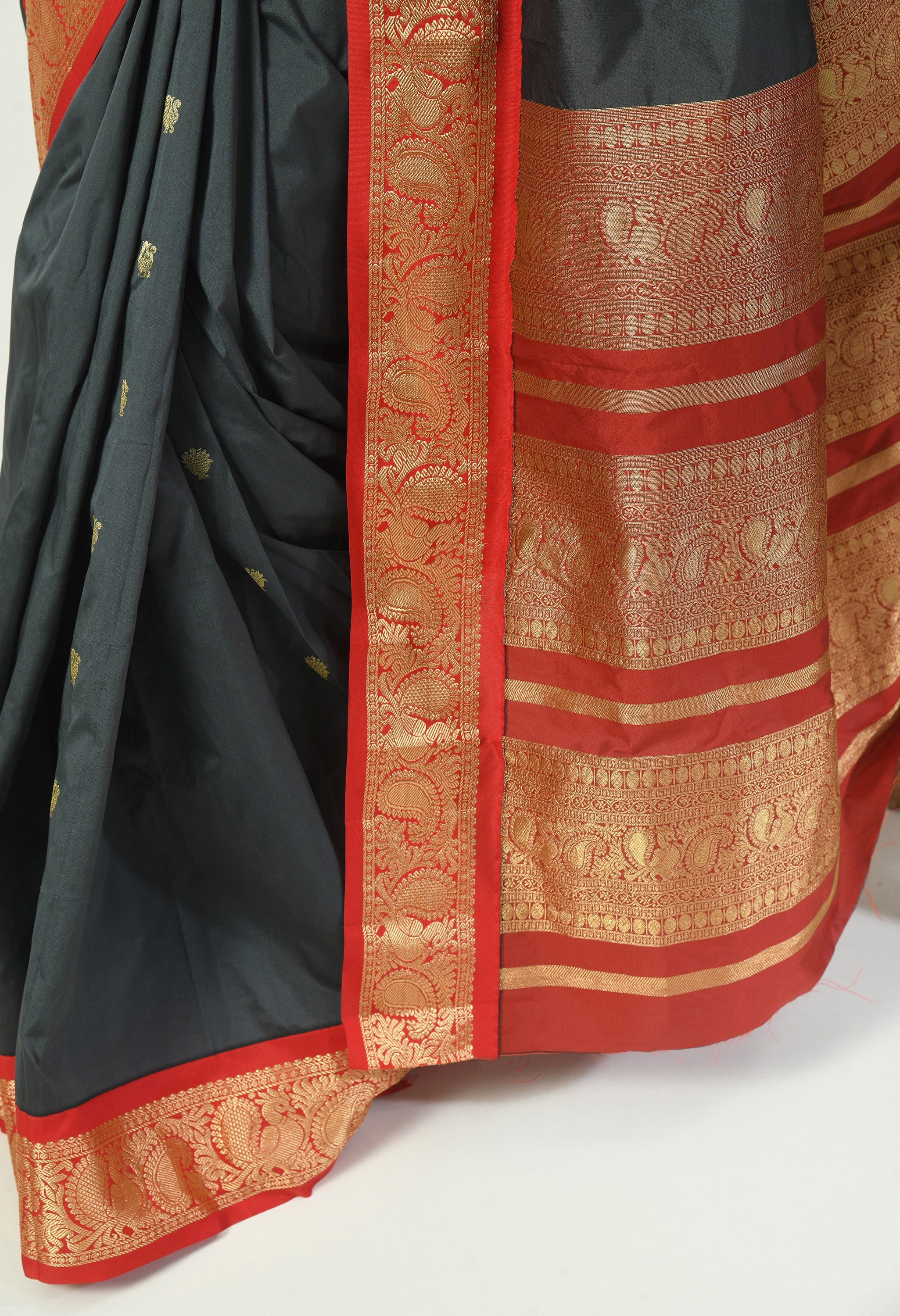 Slate Grey Bangalore Kadiyal Silk Saree With Red and Gold Zari Border